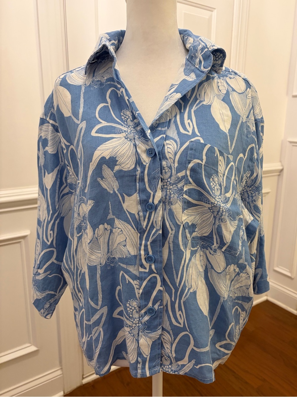 Magaschoni Blue & White Floral 100% Linen Button-Up Resort Shirt – Size XS